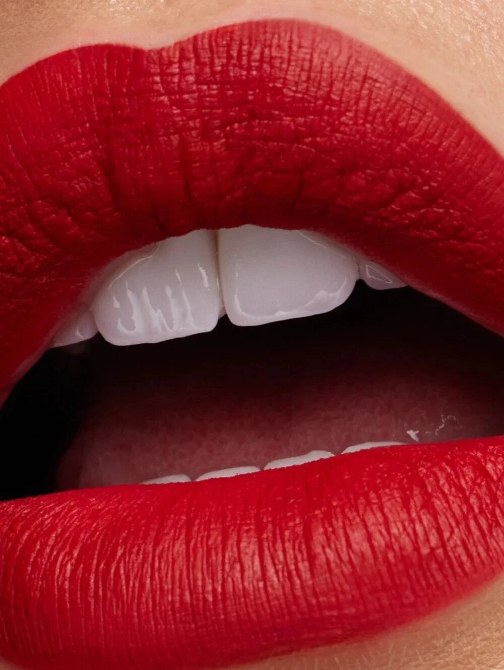 HUDA BEAUTY Matte Transfer-Proof JLiquid Lipstick